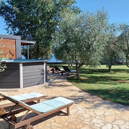 Beach House Ive With Jacuzzi, Pool, Playground And Bbq In An Olive Grove With A Beach, Pomer - Istria Exterior foto